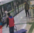 南宁地铁1号线全线开通后 这些危险画面不断出现 - 广西新闻网