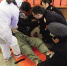 旅客在候车大厅内突发病晕倒 幸得客运员及时救助 - 广西新闻网