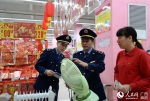 广西:春节市场旺 工商监管忙 - 工商局