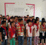 上林县红十字会与小学生开心过“六一”（图） - 红十字会