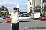 [警察故事]路面警察：默默无闻的"马路英雄"(组图) - 广西新闻网