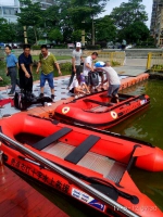 水上救援队训练，让你激情一夏天（图） - 红十字会