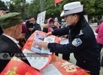 靖西：民警以案说法向群众讲授交通安全知识(图) - 广西新闻网