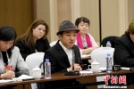 图为王祖蓝在广西壮族自治区政协十二届一次会议小组讨论中发言。　俞靖 摄 - 广西新闻
