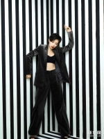 李斯丹妮时尚组图 简约西装展迷人风采 - 广西新闻网