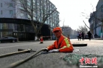 城市“清道夫”的春节:一个人的脏换一座城的洁净 - 广西新闻网