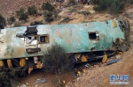 秘鲁一双层大客车翻下山路致35人丧生 - 广西新闻网