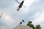 南宁警方直升机与无人机空地协同实战综合演练 - 公安局