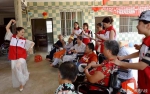 【聚焦人道•红十字在行动】百色红十字志愿者走进养老院，与老人一起欢歌起舞（图） - 红十字会