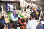 广西民族博物馆举办“霓裳羽衣”主题推广活动 美妈萌娃 博物馆内走猫步 - 文化厅
