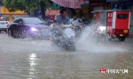 高清组图：忻城强降雨来袭 内涝严重 - 广西新闻网